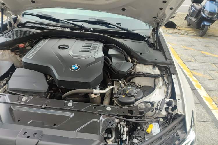 Used BMW 3 Series 2023 325i M Sport Night Edition Package Engine Bay Left
