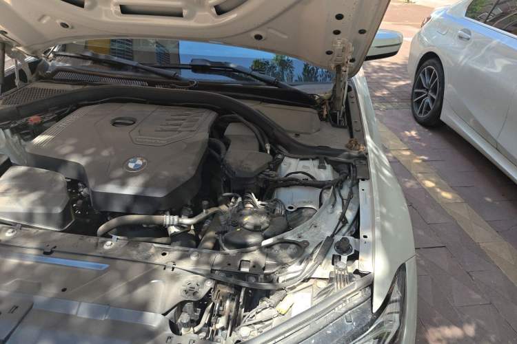 Used BMW 3 Series 2023 320i M Sport Package Engine Bay Left