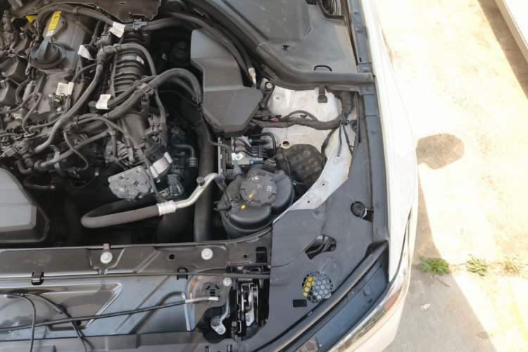 Used BMW 3 Series 2023 325Li M Sport Package Engine Bay Left