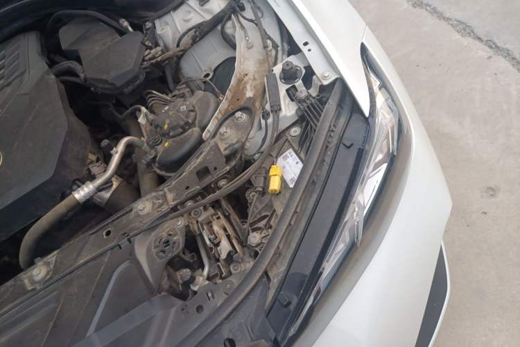Used BMW 3 Series 2023 320Li M Sport Package Engine Bay Left