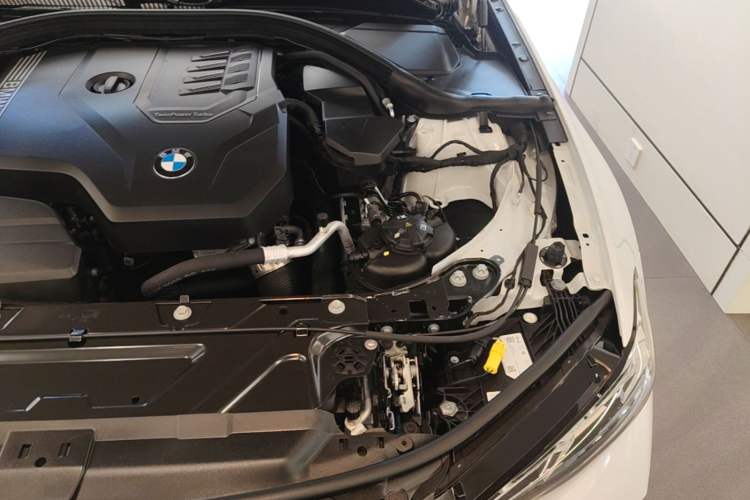 Used BMW 3 Series 2023 320Li M Sport Package Engine Bay Left