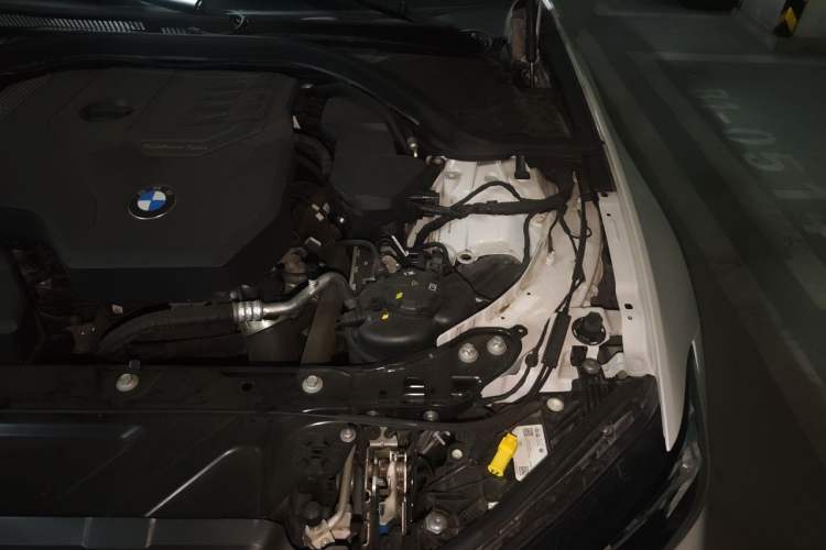 Used BMW 3 Series 2023 325i M Sport Package Engine Bay Left