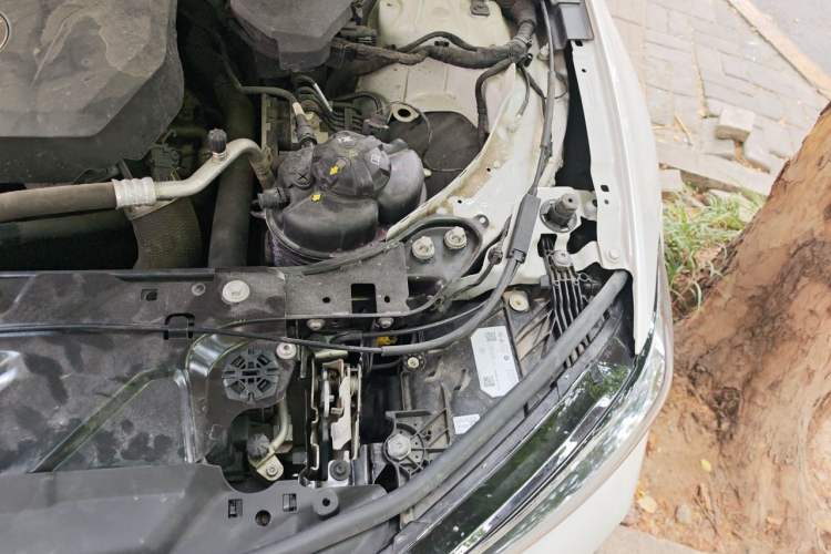 Used BMW 3 Series 2023 325Li M Sport Night Edition Package Engine Bay Left