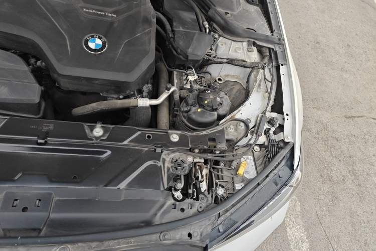Used BMW 3 Series 2023 325i M Sport Night Edition Package Engine Bay Left