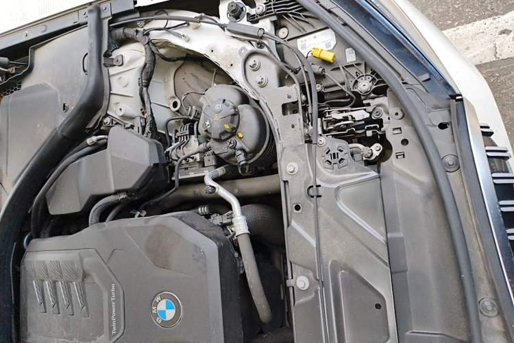 Used BMW 3 Series 2023 320Li M Sport Package Engine Bay Left
