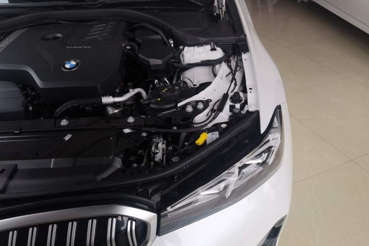 Used BMW 3 Series 2023 320Li M Sport Package Engine Bay Left