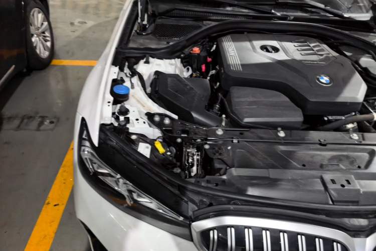 Used BMW 3 Series 2023 320Li M Sport Package Engine Bay Right