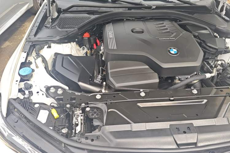 Used BMW 3 Series 2023 320Li M Sport Package Engine Bay Right
