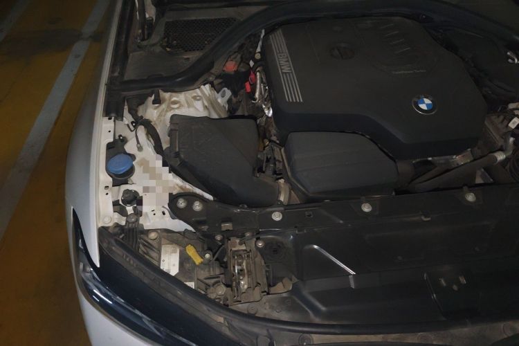 Used BMW 3 Series 2023 320Li M Sport Package Engine Bay Right