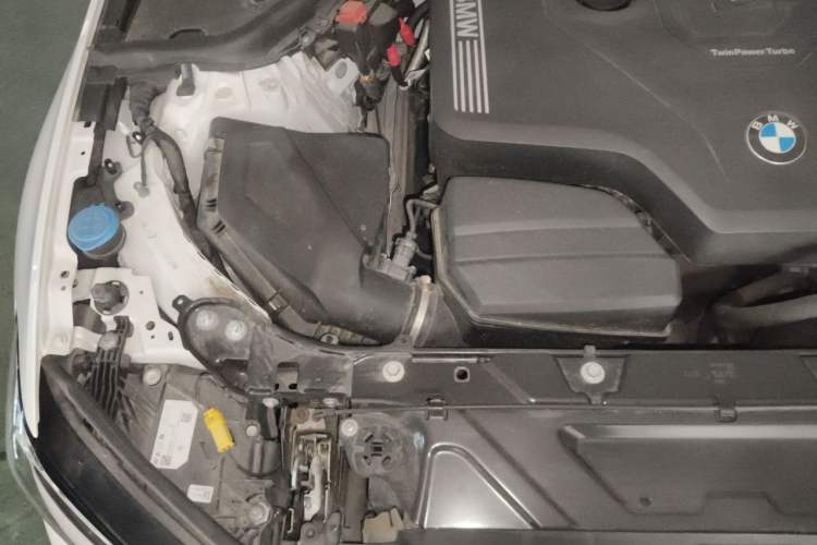 Used BMW 3 Series 2023 320Li M Sport Package Engine Bay Right