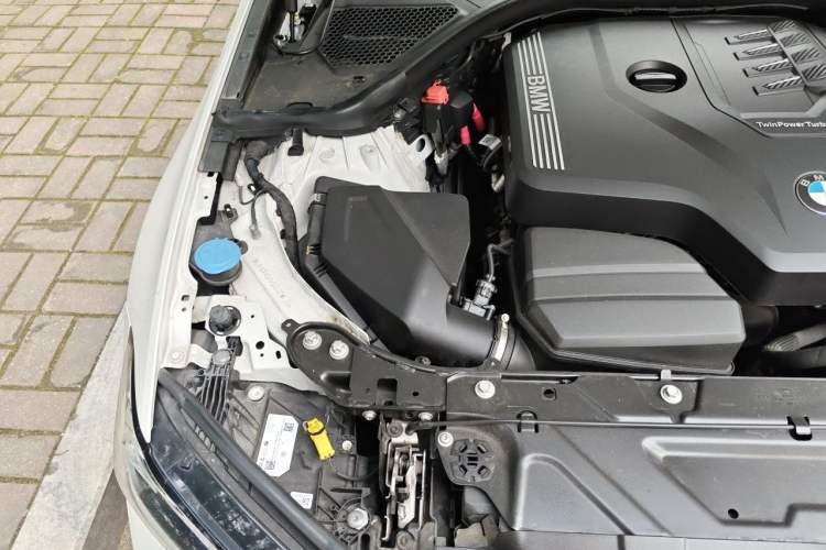 Used BMW 3 Series 2023 320Li M Sport Package Engine Bay Right
