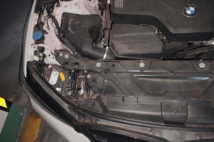 Used BMW 3 Series 2023 325Li M Sport Night Edition Package Engine Bay Right