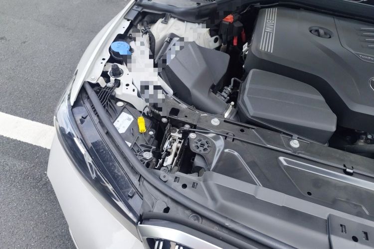 Used BMW 3 Series 2023 320Li M Sport Package Engine Bay Right