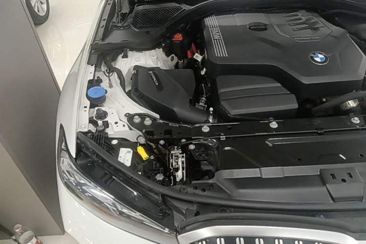 Used BMW 3 Series 2023 320Li M Sport Package Engine Bay Right