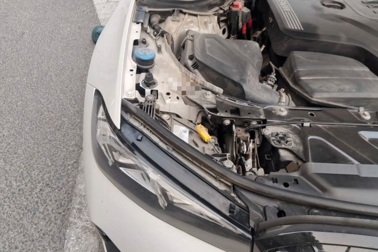 Used BMW 3 Series 2023 325Li M Sport Night Edition Package Engine Bay Right