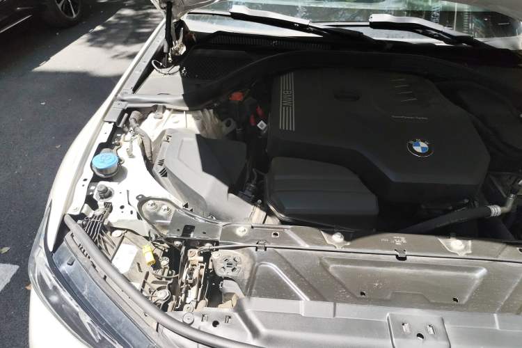 Used BMW 3 Series 2023 320Li M Sport Package Engine Bay Right