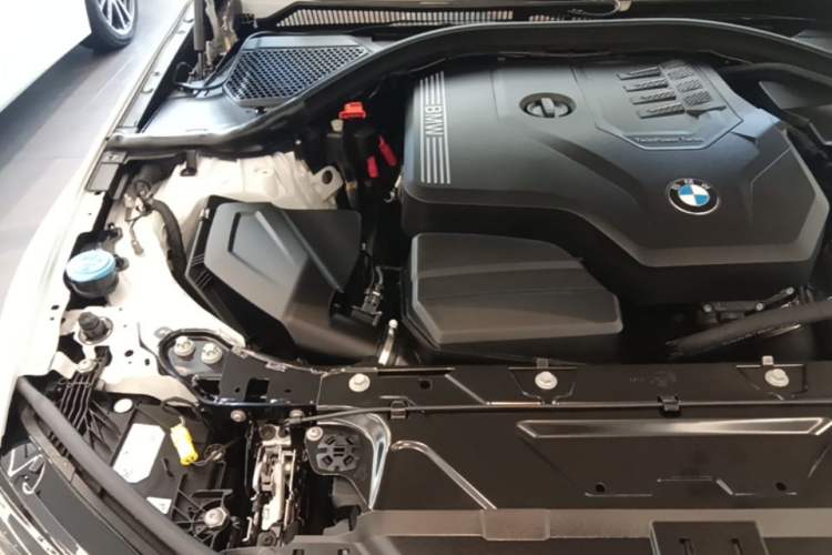 Used BMW 3 Series 2023 320Li M Sport Package Engine Bay Right