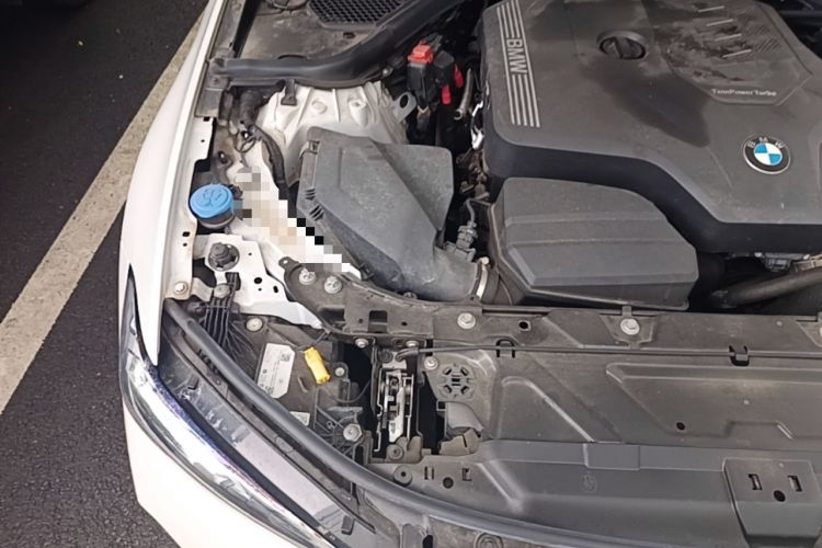 Used BMW 3 Series 2023 320Li M Sport Package Engine Bay Right
