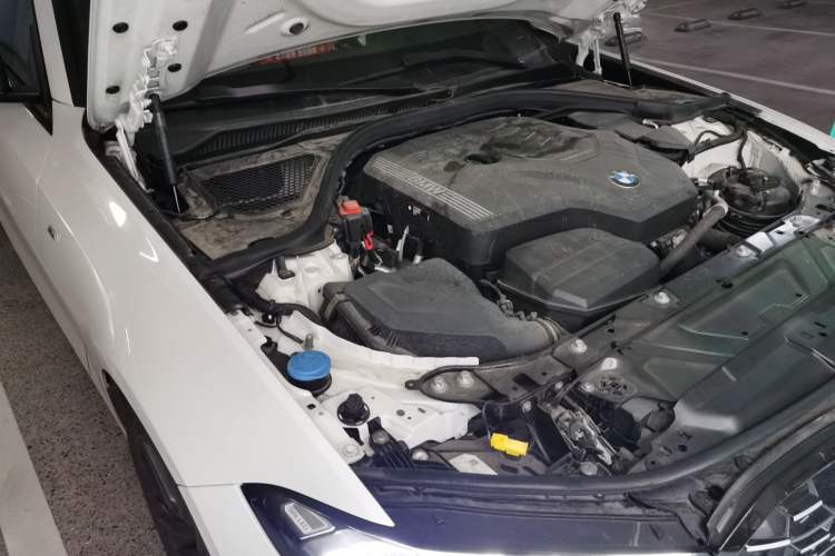 Used BMW 3 Series 2023 325i M Sport Night Edition Package Engine Bay Right