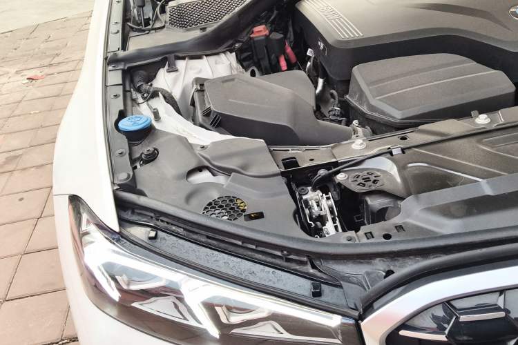 Used BMW 3 Series 2023 325Li M Sport Package Engine Bay Right