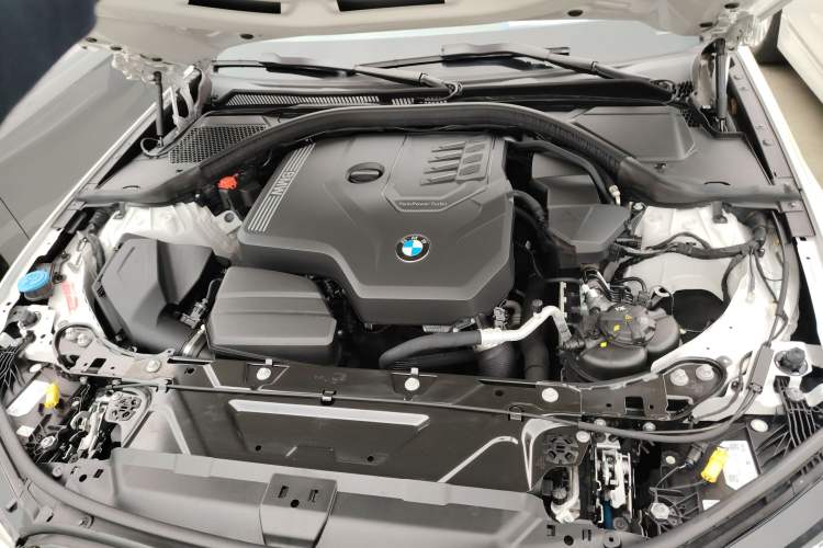 Used BMW 3 Series 2023 325i M Sport Night Edition Package Engine Bay