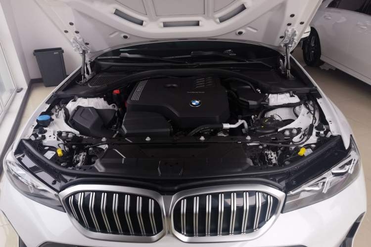 Used BMW 3 Series 2023 320Li M Sport Package Engine Bay