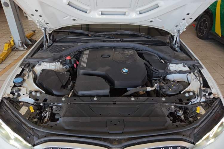 Used BMW 3 Series 2023 320Li M Sport Package Engine Bay