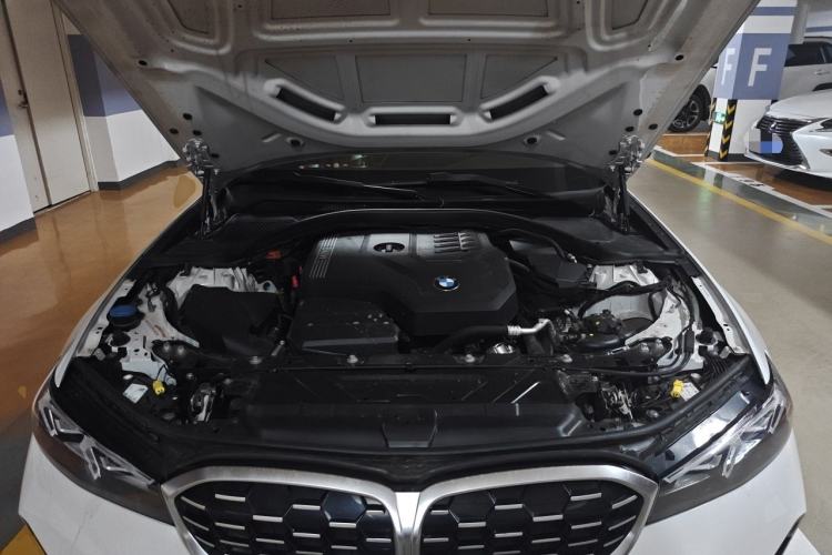 Used BMW 3 Series 2023 325i M Sport Package Engine Bay