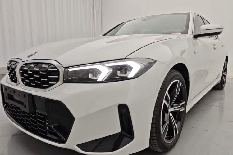 Used BMW 3 Series 2023 325i M Sport Package Exterior 1