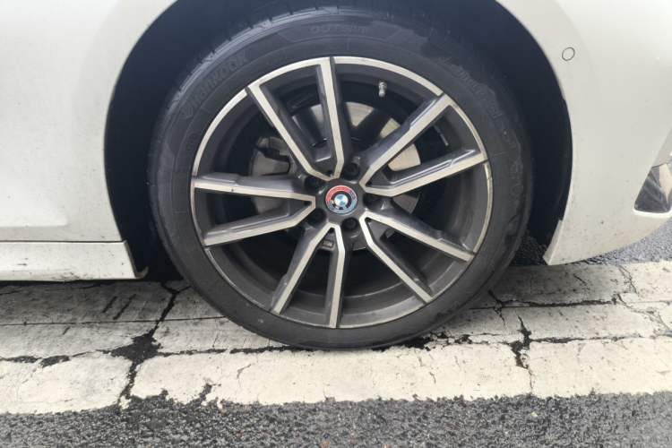 Used BMW 3 Series 2023 325Li M Sport Package Exterior 1