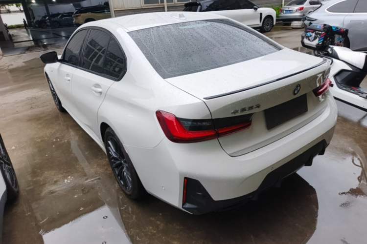 Used BMW 3 Series 2023 325i M Sport Night Edition Package Exterior 2