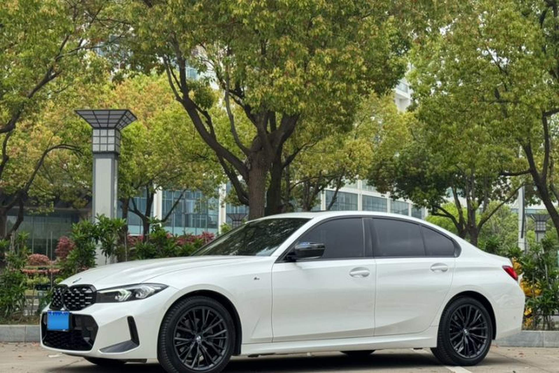 Used BMW 3 Series 2023 325i M Sport Night Edition Package Exterior 2