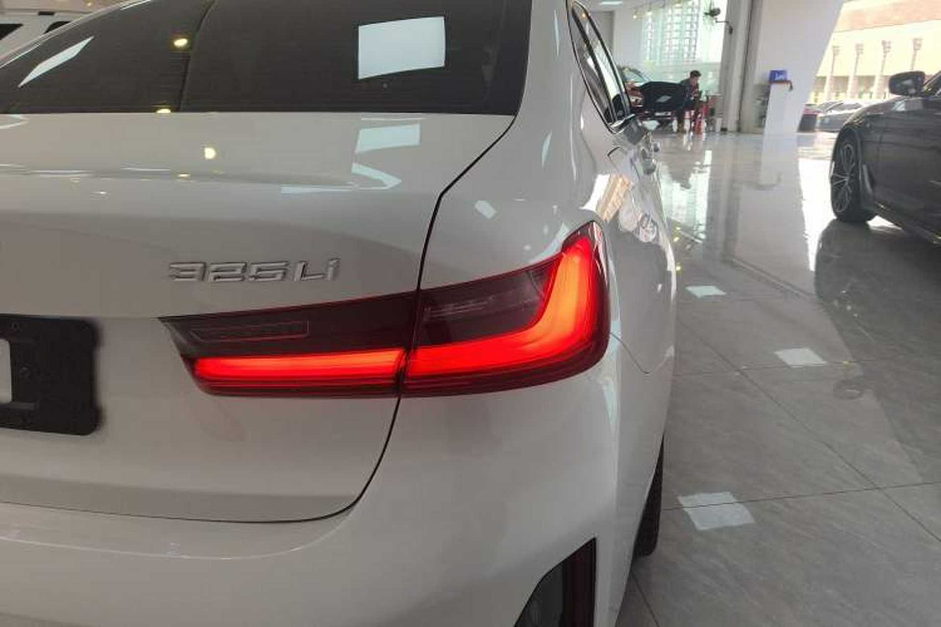 Used BMW 3 Series 2023 325Li M Sport Package Exterior 3