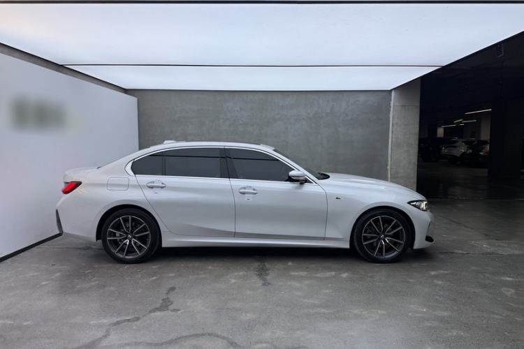 Used BMW 3 Series 2023 325Li M Sport Package Exterior 3