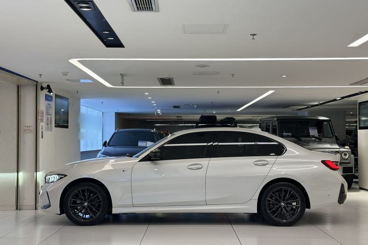 Used BMW 3 Series 2023 325i M Sport Night Edition Package Exterior 3