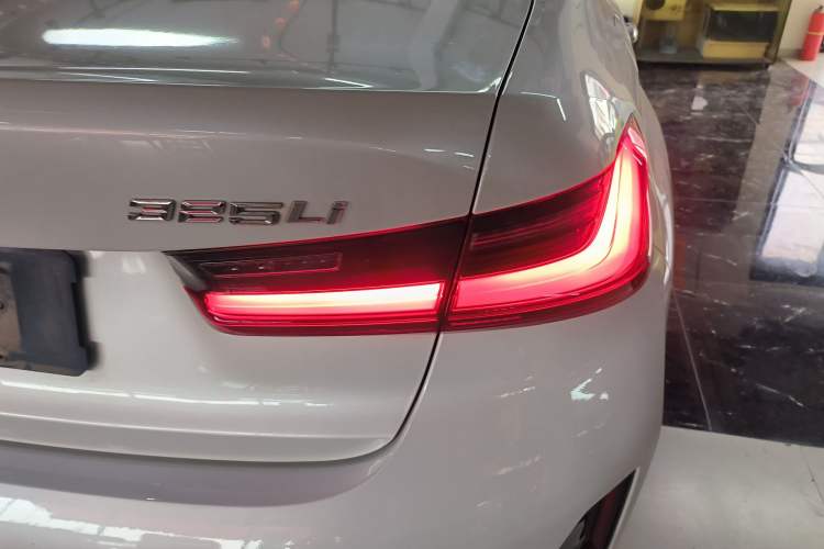 Used BMW 3 Series 2023 320Li M Sport Package Exterior 3