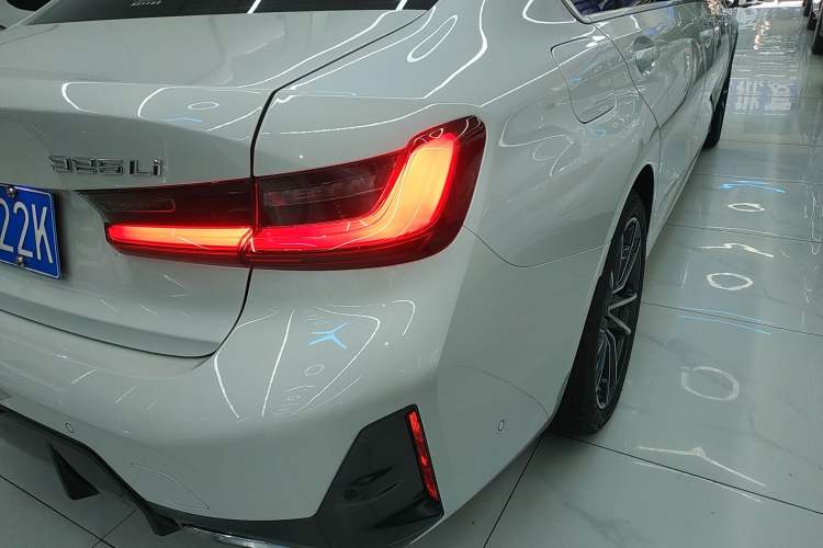 Used BMW 3 Series 2023 325Li M Sport Package Exterior 3