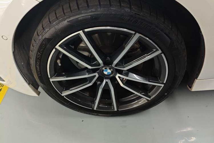 Used BMW 3 Series 2023 325Li M Sport Package Exterior 4