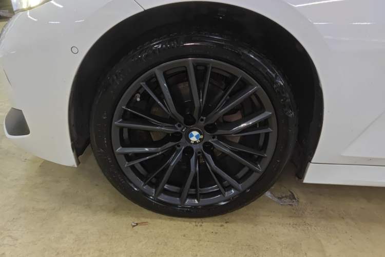 Used BMW 3 Series 2023 325Li M Sport Night Edition Package Exterior 4