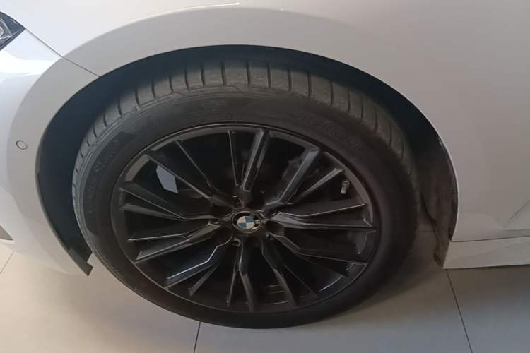 Used BMW 3 Series 2023 325Li M Sport Night Edition Package Exterior 4