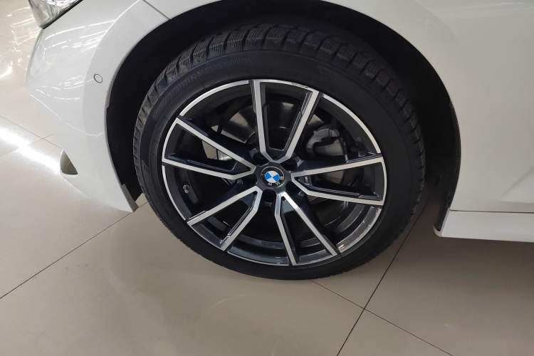 Used BMW 3 Series 2023 325Li xDrive M Sport Package Exterior 4