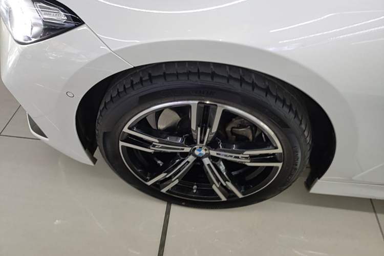 Used BMW 3 Series 2023 325i M Sport Package Exterior 4