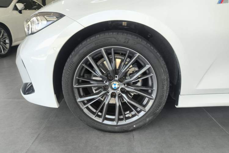 Used BMW 3 Series 2023 325Li M Sport Night Edition Package Exterior 4