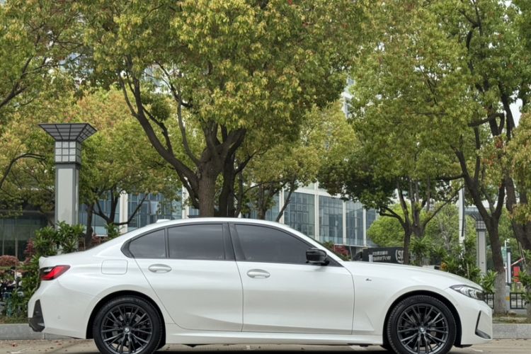 Used BMW 3 Series 2023 325i M Sport Night Edition Package Exterior 4