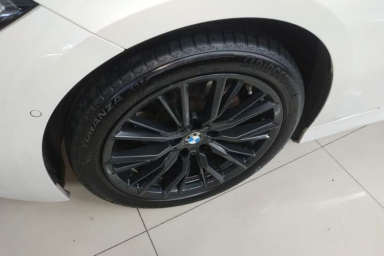 Used BMW 3 Series 2023 325Li M Sport Night Edition Package Exterior 4