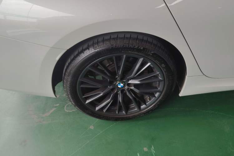 Used BMW 3 Series 2023 325Li M Sport Night Edition Package Exterior 5