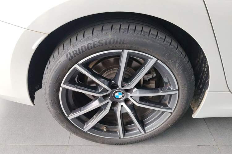 Used BMW 3 Series 2023 325Li M Sport Package Exterior 5