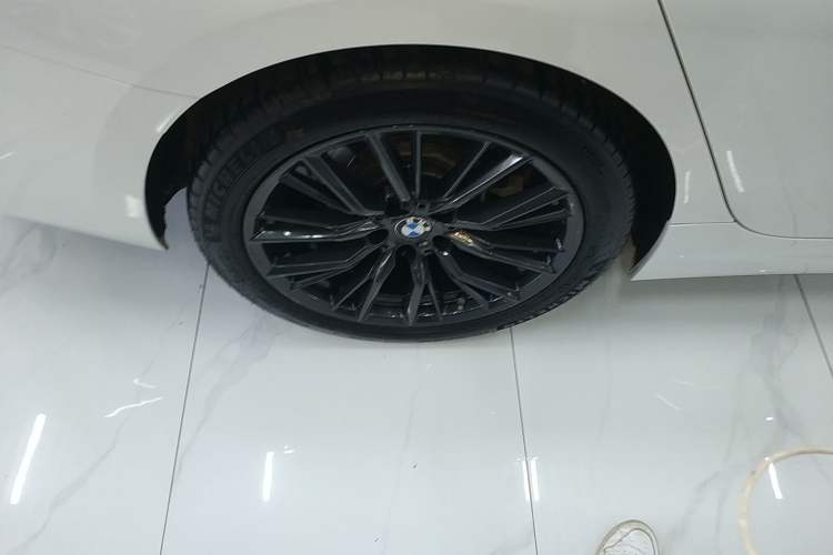 Used BMW 3 Series 2023 325i M Sport Night Edition Package Exterior 5