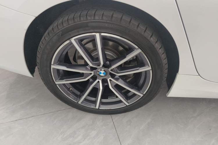 Used BMW 3 Series 2023 325Li M Sport Package Exterior 5