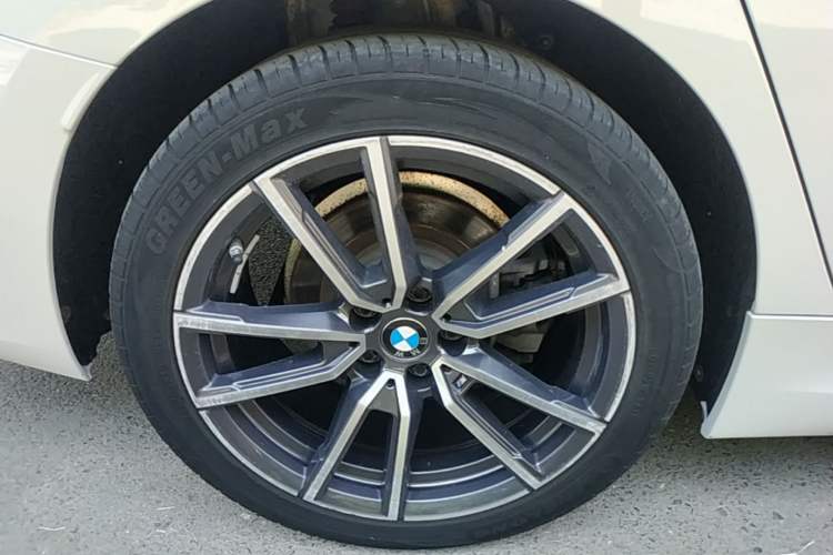 Used BMW 3 Series 2023 320Li M Sport Package Exterior 5